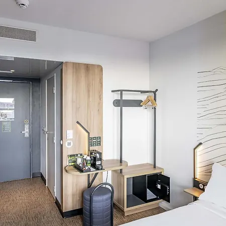 Bassins A Flot Hotel 3*