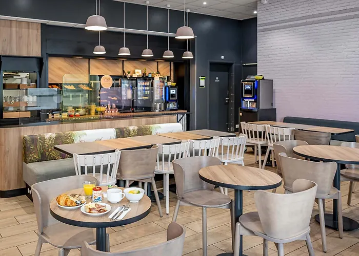 Bassins A Flot Hotell 3*