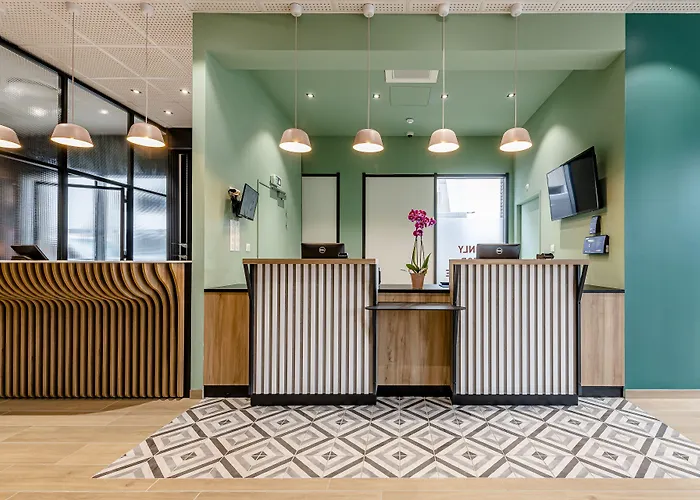 Bassins A Flot Hotell 3*