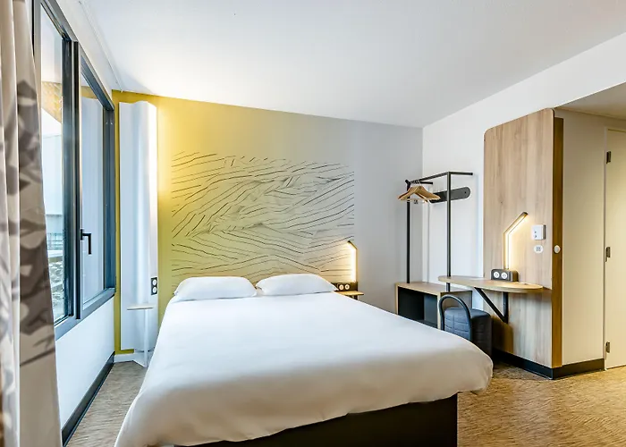 Bassins A Flot Hotel