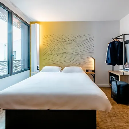 Bassins A Flot Hotel Bordeaux